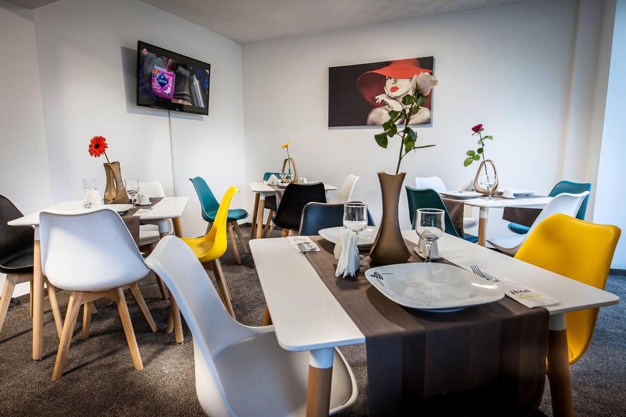 Hotel Ciao Тыргу-Муреш Экстерьер фото