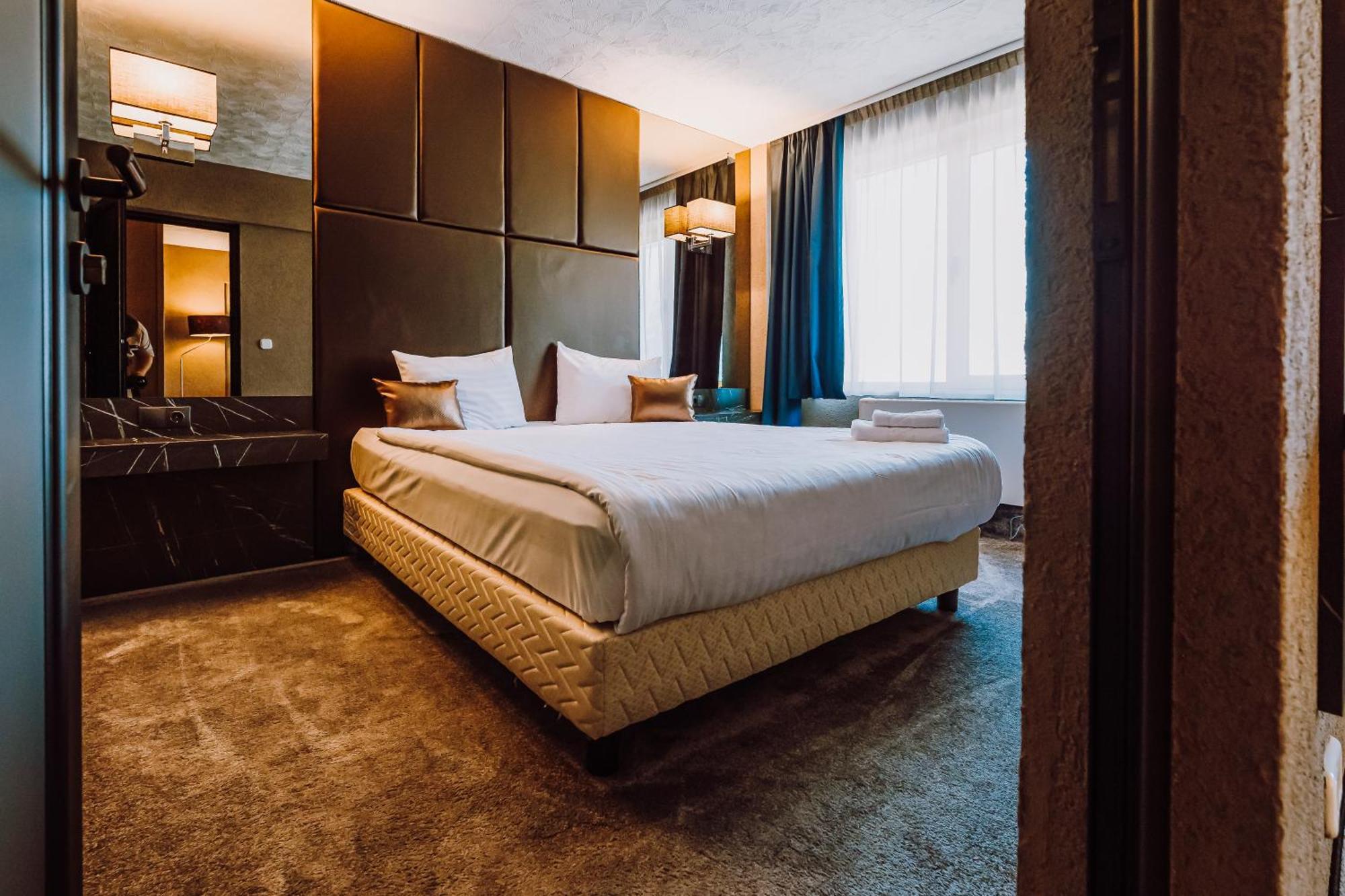 Hotel Ciao Тыргу-Муреш Экстерьер фото