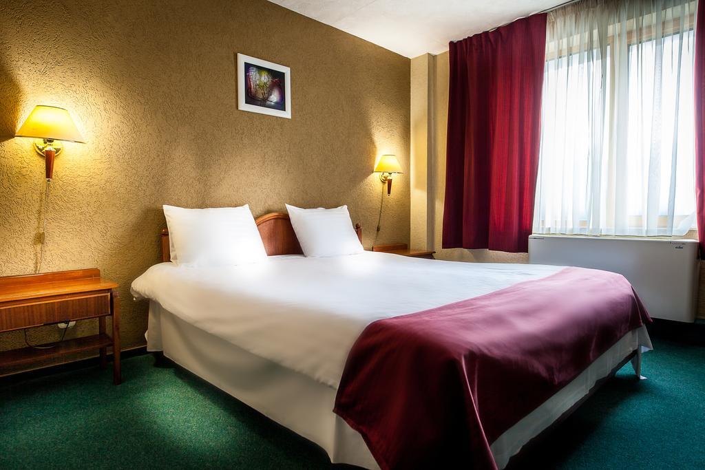 Hotel Ciao Тыргу-Муреш Экстерьер фото